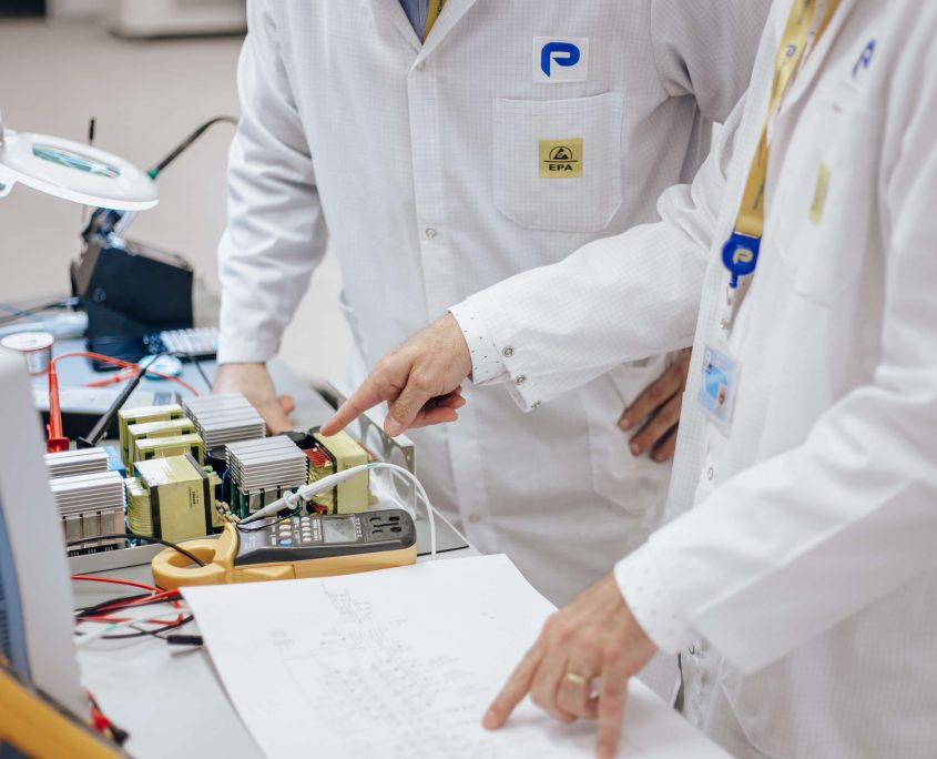 Custom Products - Power supplies equipment - We design and manufacture innovative, efficient, ruggerized and reliable solutions
